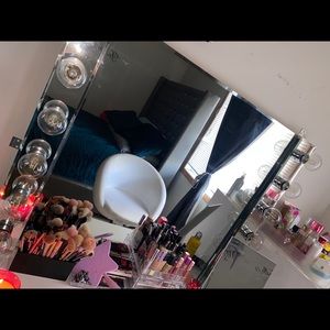 Vanity Hollywood Mirror